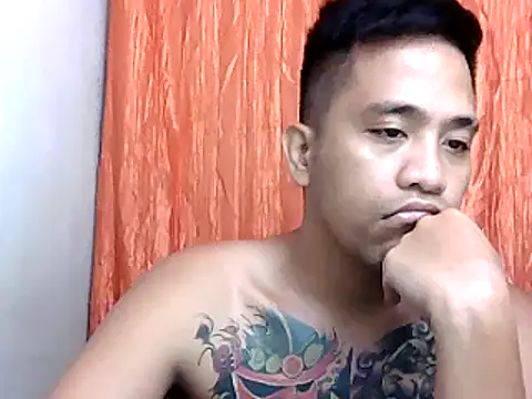 Snapshot of Thyler08 chatting on December 15, 2024, 2:30 am Thyler08 online show from December 15, 2024, 2:30 am