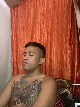 Snapshot of Thyler08 chatting on December 23, 2024, 6:27 pm Thyler08 online show from December 23, 2024, 6:27 pm