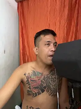 Snapshot of Thyler08 chatting on March 21, 2025, 7:33 am Thyler08 online show from March 21, 2025, 7:33 am