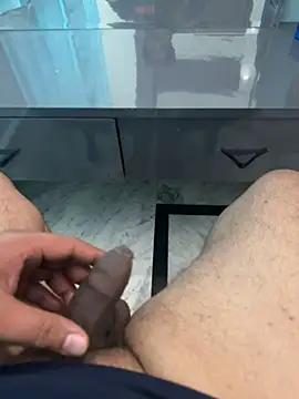 kkkr23456 online show from November 26, 2025, 2:34 am