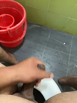 kkkr23456 online show from April 26, 2026, 1:25 am