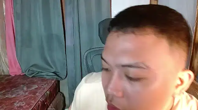 Snapshot of xsweetasian69x chatting on December 3, 2024, 4:39 pm xsweetasian69x online show from December 3, 2024, 4:39 pm