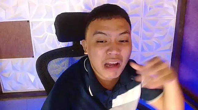 Snapshot of xsweetasian69x chatting on March 15, 2025, 4:32 pm xsweetasian69x online show from March 15, 2025, 4:32 pm