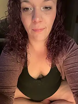 AuroraSummers online show from March 19, 2026, 1:31 am