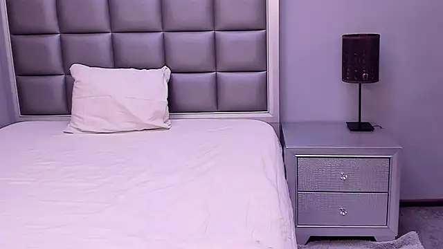 HellennSweet online show from January 12, 2026, 5:23 am