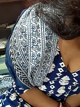 Snapshot of Diya_143 chatting on March 8, 2026, 6:39 am Diya 143 online show from March 8, 2026, 6:39 am