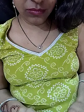 Snapshot of Diya_143 chatting on March 29, 2026, 5:57 pm Diya 143 online show from March 29, 2026, 5:57 pm