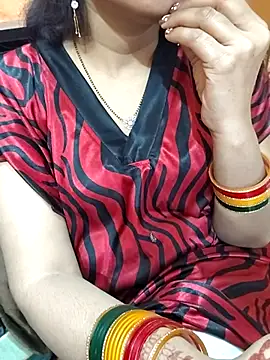 Snapshot of Diya_143 chatting on April 12, 2026, 4:12 pm Diya 143 online show from April 12, 2026, 4:12 pm