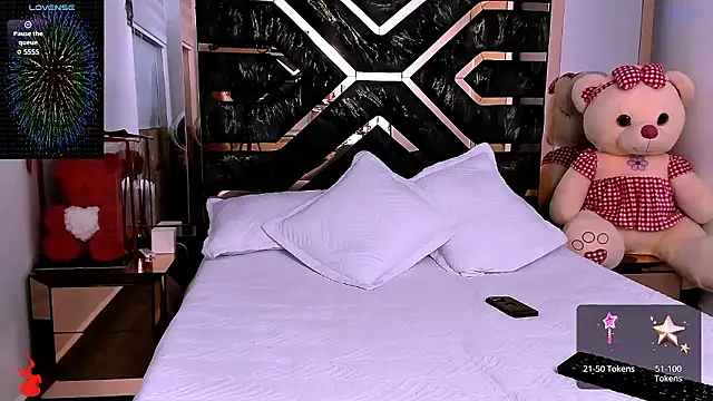 Tania white89 online show from January 13, 2026, 1:11 am