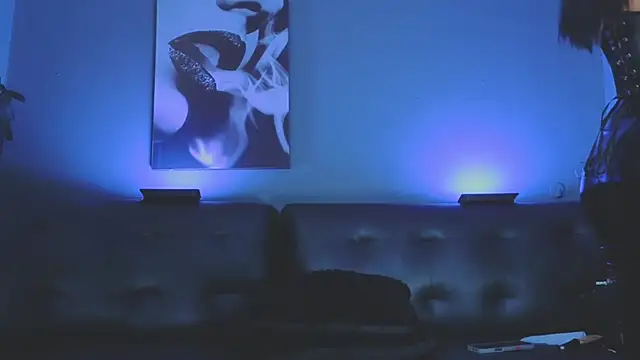 Amberstones online show from December 4, 2025, 8:06 pm