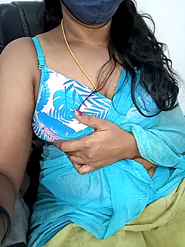 Snapshot of Tamil-hotwife chatting on May 3, 2026, 3:23 am Tamil-hotwife online show from May 3, 2026, 3:23 am