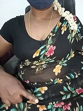 Snapshot of Tamil-hotwife chatting on May 22, 2026, 5:07 pm Tamil-hotwife online show from May 22, 2026, 5:07 pm