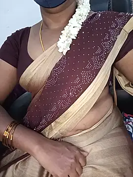 Snapshot of Tamil-hotwife chatting on May 25, 2026, 5:19 pm Tamil-hotwife online show from May 25, 2026, 5:19 pm