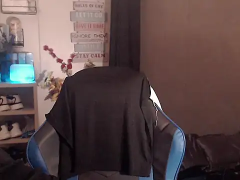 Snapshot of Lemonadexxx chatting on March 20, 2026, 5:23 am Lemonadexxx online show from March 20, 2026, 5:23 am