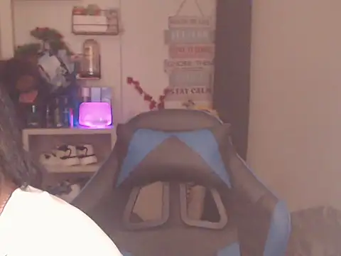 Snapshot of Lemonadexxx chatting on March 24, 2026, 5:45 am Lemonadexxx online show from March 24, 2026, 5:45 am