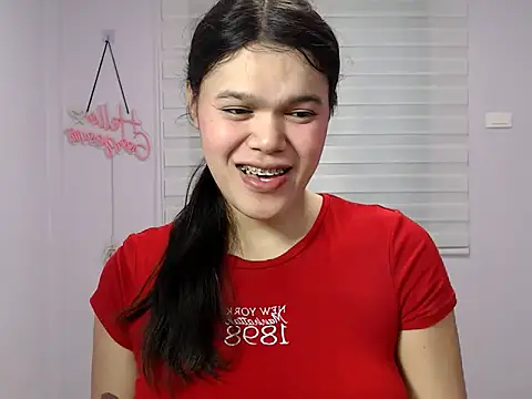 Miss Ivanawolf online show from July 6, 2026, 8:11 am