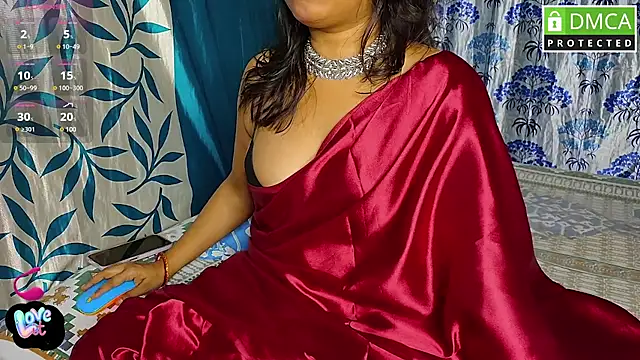 Strip---Queen online show from December 31, 2024, 3:31 pm
