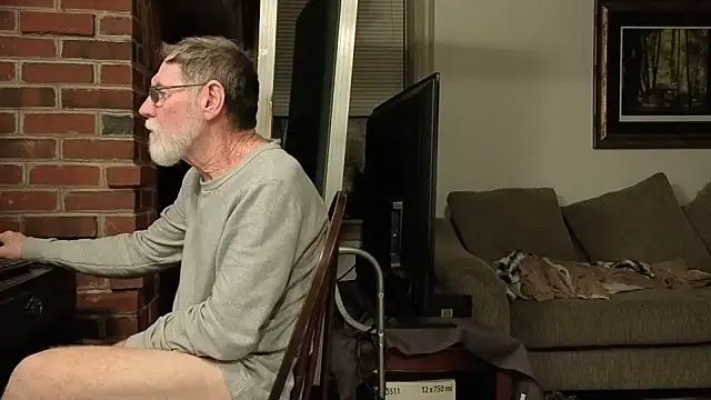 CDforU online show from December 18, 2025, 3:23 am