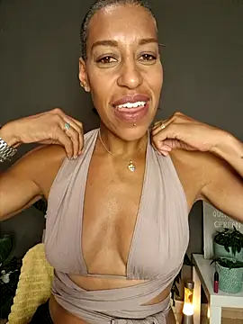 Goldenlace online show from June 26, 2026, 9:19 pm