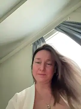 Vivian MayXxX online show from February 15, 2025, 9:37 pm