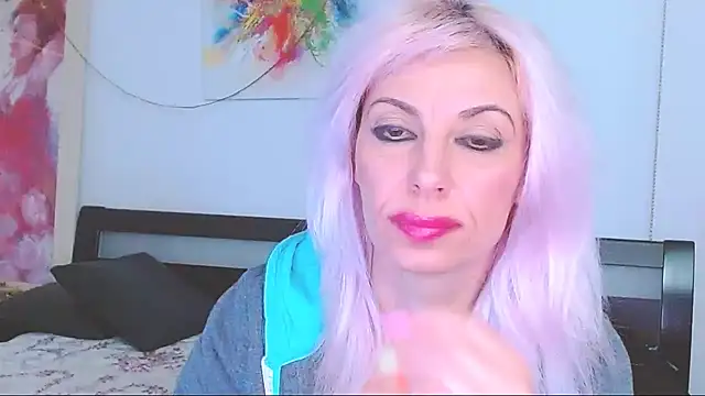 HoneyLara online show from March 3, 2025, 1:53 am