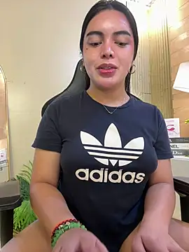 HotstuffCherrySummer online show from February 21, 2025, 8:18 am