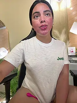 HotstuffCherrySummer online show from March 20, 2025, 5:46 am