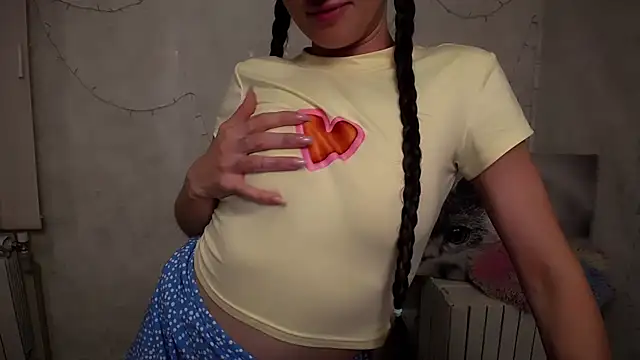 MaryEm976 online show from May 30, 2026, 7:05 am