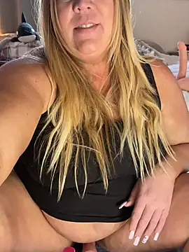 JESS LOVES online show from February 25, 2026, 9:02 pm