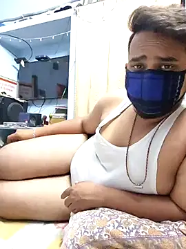 chinmlip online show from February 8, 2026, 8:23 pm