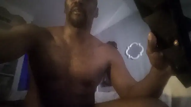 Snapshot of PartyAnimalfreak chatting on October 8, 2025, 8:17 pm PartyAnimalfreak online show from October 8, 2025, 8:17 pm