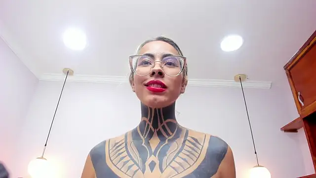 NicoleBlum online show from January 6, 2025, 10:15 pm