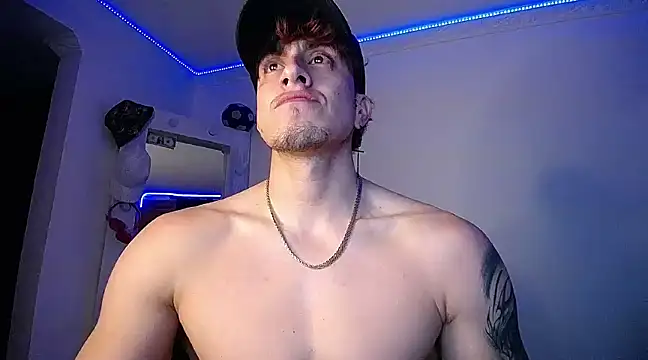 strongboy  online show from December 30, 2024, 2:42 am