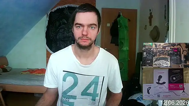 Chris23547 online show from June 12, 2026, 7:51 am