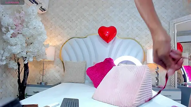 KendalStallyon online show from February 18, 2026, 8:49 pm