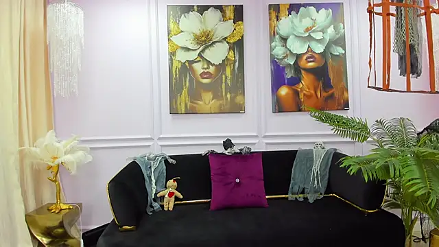 Snapshot of Awww_Ella chatting on October 31, 2025, 11:00 am Awww Ella online show from October 31, 2025, 11:00 am