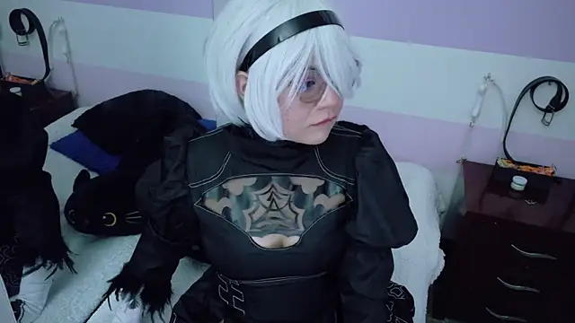 Catwhite  online show from November 7, 2025, 5:35 pm