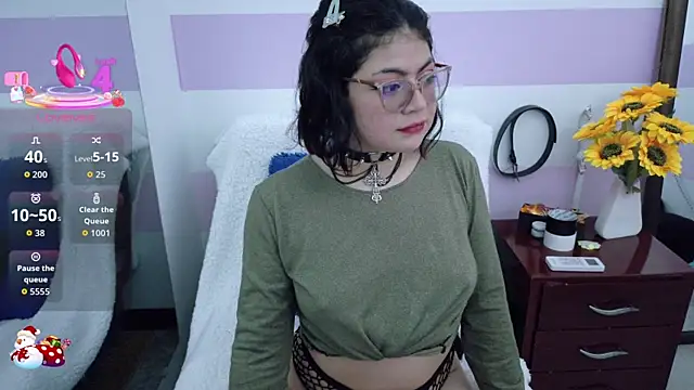 Catwhite  online show from December 3, 2025, 3:54 pm