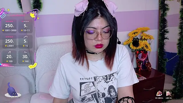 Catwhite  online show from January 8, 2026, 4:09 pm