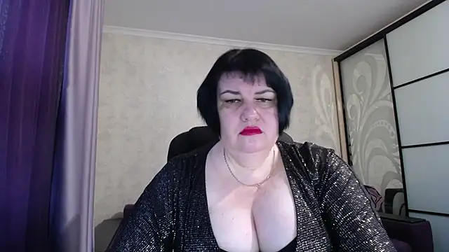 JuicyLady Di online show from December 1, 2025, 5:45 am