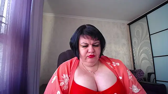 JuicyLady Di online show from February 4, 2026, 6:08 am