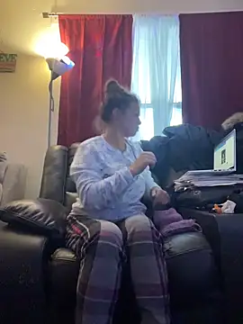 bustybunny25 online show from December 17, 2025, 2:56 pm