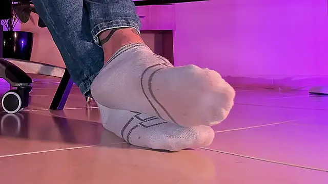 ArchieCollins online show from September 20, 2025, 5:41 am