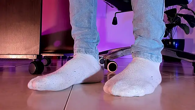 ArchieCollins online show from October 6, 2025, 10:18 pm