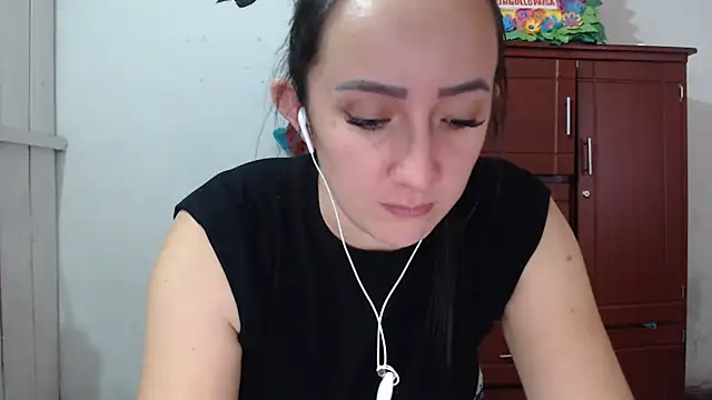 DeepAnal07 online show from November 12, 2025, 5:02 pm