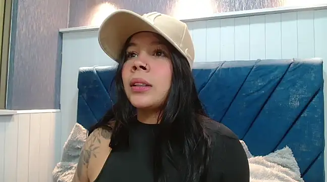 EmilyQueen3x online show from March 20, 2025, 12:53 pm