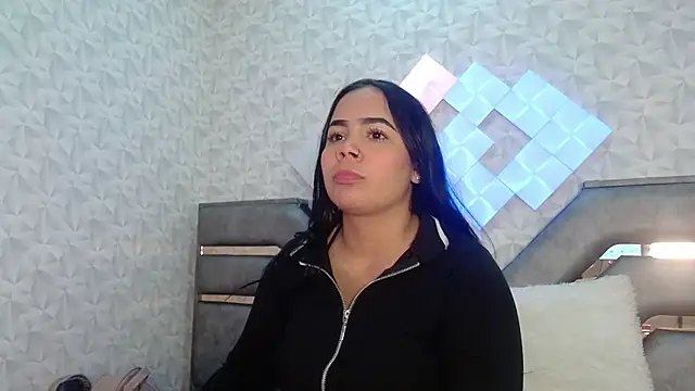 EmilyQueen3x online show from September 11, 2025, 12:49 pm