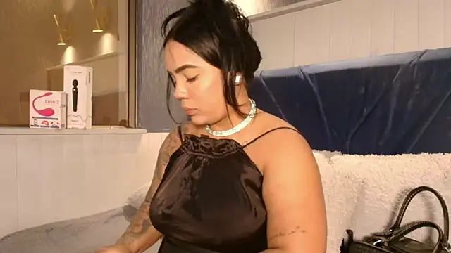 EmilyQueen3x online show from March 13, 2026, 1:51 pm