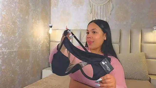 EmilyQueen3x online show from May 22, 2026, 2:12 pm