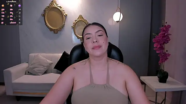 Snapshot of MartinnaBonnet chatting on February 23, 2025, 2:35 pm MartinnaBonnet online show from February 23, 2025, 2:35 pm